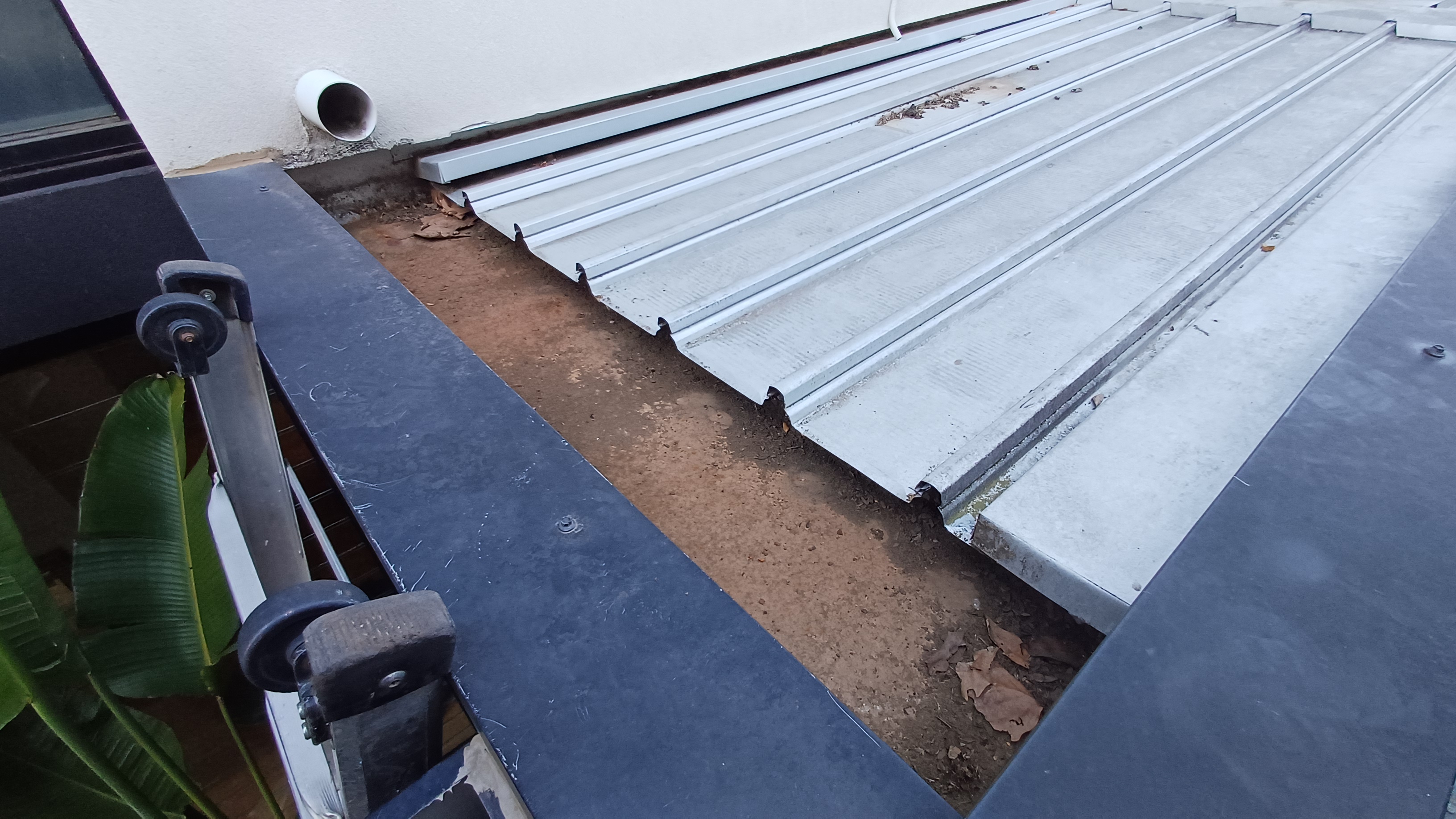 Before - box gutter Hawthorn East